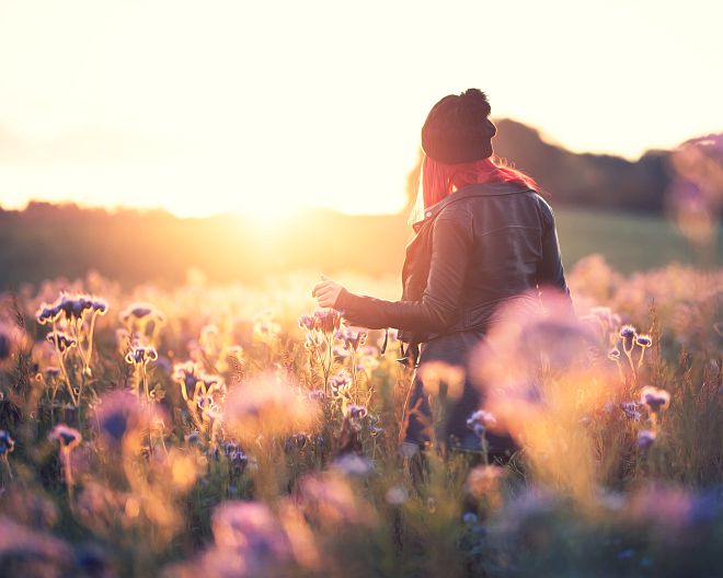 Frau Wiese Achtsamkeit Natur Persönlichkeit Meditation Entspannung