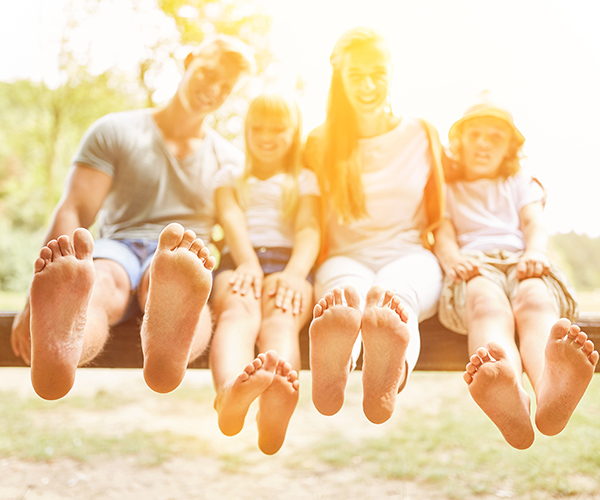 familie glücklich mutter kind pädagogik erziehung