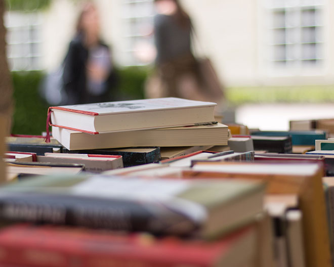 Bücherflohmarkt Flohmarkt Bücher