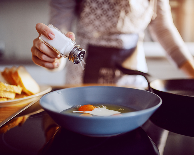 Salz_AdobeStock_297246092_Dusan-Petkovic salz kochen ernährung