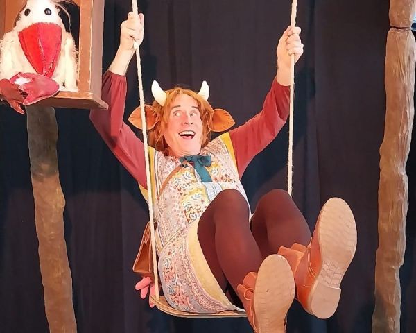 Mama Muh schaukelt Schaubühne Augsburg Abraxas