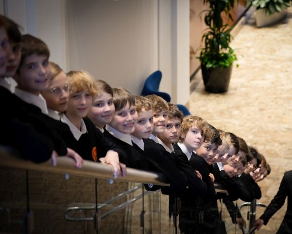 Augsburger Domsingknaben Benefiz Weihnachtsgala Bunter Kreis