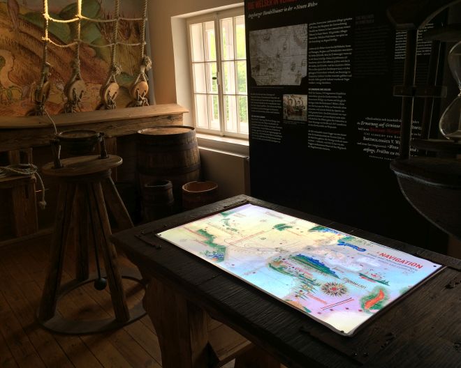 Kartentisch-im-Schiff_Regio-Augsburg-Tourismus-GmbH_web Kartentisch im Schiff, Fugger und Welser Museum