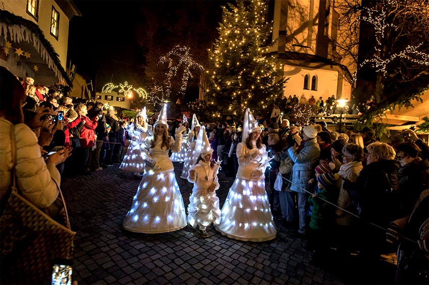 Weihnachtsmarkt Bad Hindelang leuchtende Feen