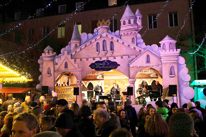 Kinder-Weihnachtsmarkt Moritzplatz Augsburg Märchenschloss