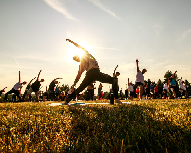 Sommer Yoga outdoor Yogakurs Natur