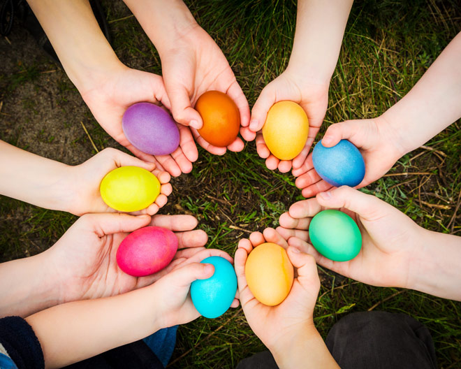 Ostern Eier Färben Hände Kinder ostereier bunt