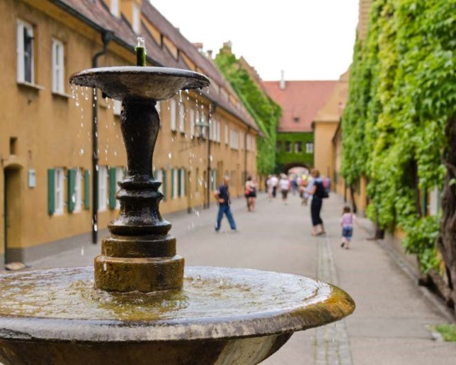 Fuggerei_Brunnen_Fotograf_Eckhart Matthäus