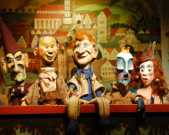 PUPPEN-(3)_s dr. döblinger puppentheater räuber und polizist