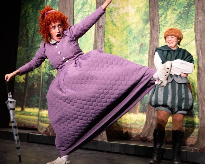 Stadttheater Neuburg Burghofbühne Dinslaken Lilly Bildurheber: Hans-Theo Kalenberg