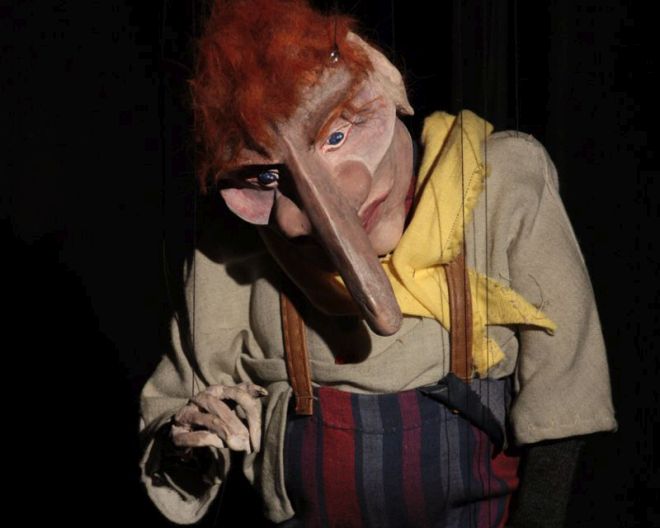 Stadttheater Neuburg Theater Zwergnase Fadenspieler Bildurheber: Stilla Bauch